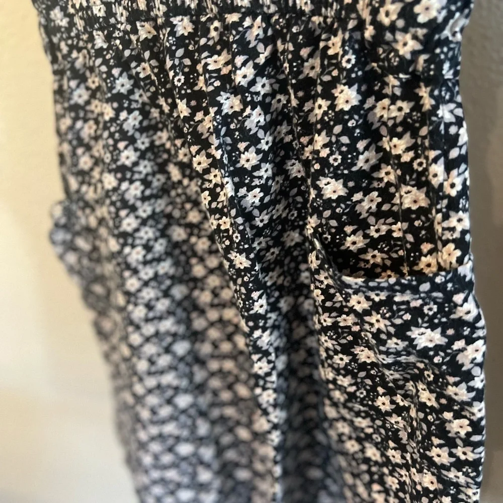 Forever 21 girls summer dress with pockets